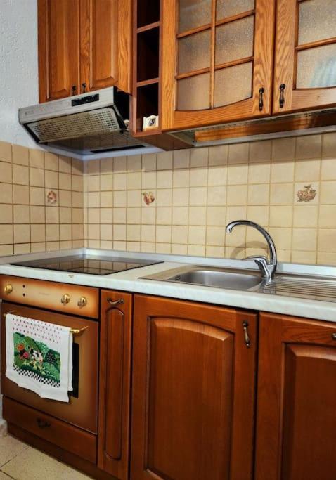 One Bd Flat Near Center With 24H Self Check In Apartment Tirana Exterior photo